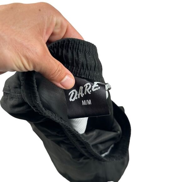 D.A.R.E Shorts Black Drawstring Keeping Kids Off Drugs Mens M DARE Double Sided - Picture 3 of 4